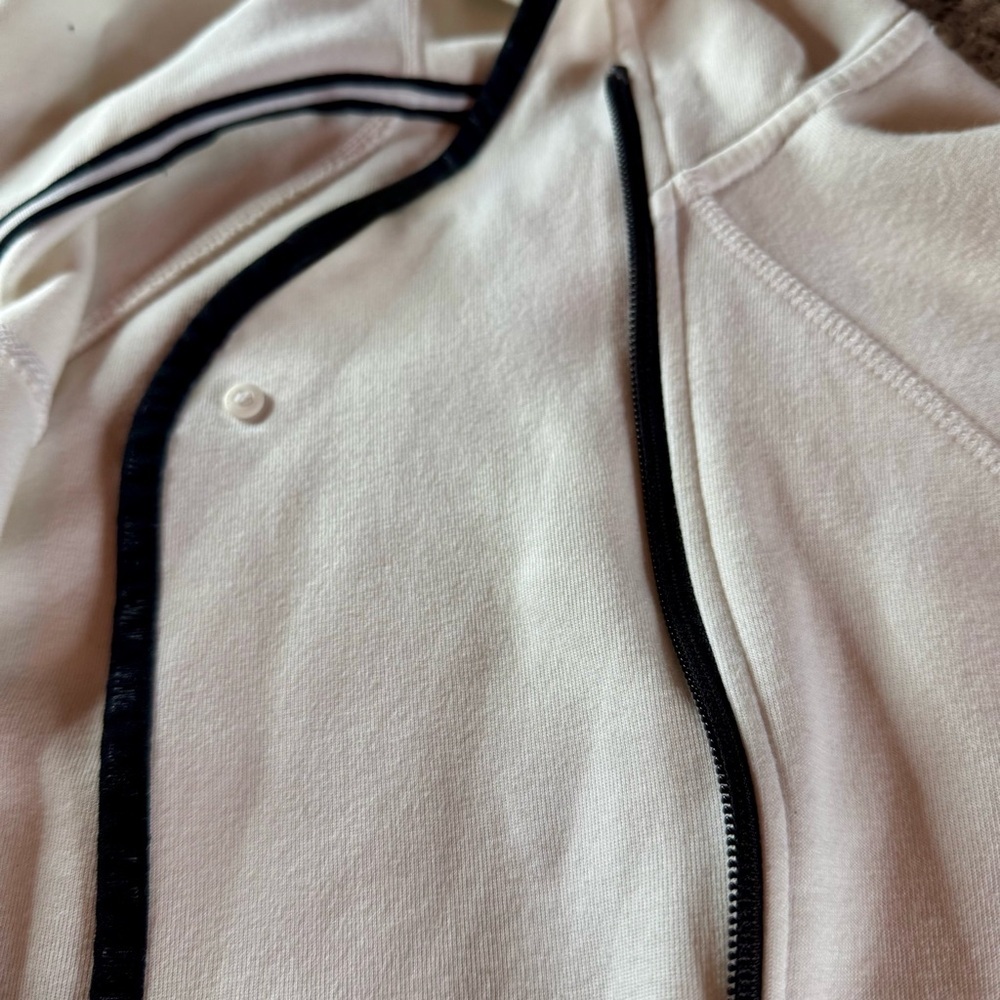 Nike Sportswear Tech Fleece Women's Full Zip Cape Hoodie - Size S - White - Picture 10 of 16